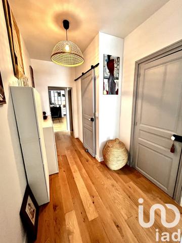 Appartement 4 pièces de 128 m² à Gelos (64110)