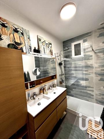 Appartement 4 pièces de 128 m² à Gelos (64110)