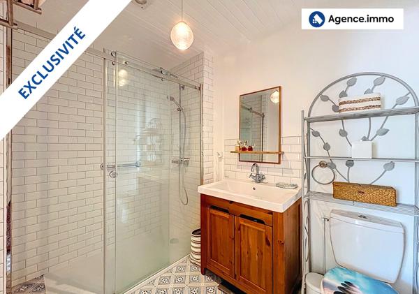 À vendre - Maison traditionnelle, 12 pièces située à Saint-Fort-sur-Gironde (17240)