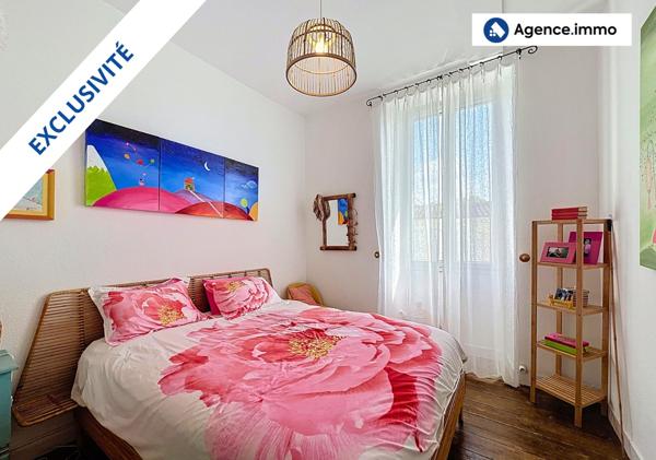 À vendre - Maison traditionnelle, 12 pièces située à Saint-Fort-sur-Gironde (17240)