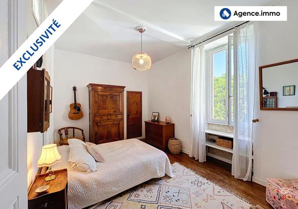 À vendre - Maison traditionnelle, 12 pièces située à Saint-Fort-sur-Gironde (17240)