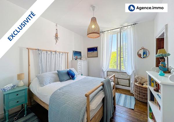 À vendre - Maison traditionnelle, 12 pièces située à Saint-Fort-sur-Gironde (17240)