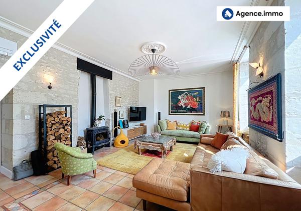 À vendre - Maison traditionnelle, 12 pièces située à Saint-Fort-sur-Gironde (17240)