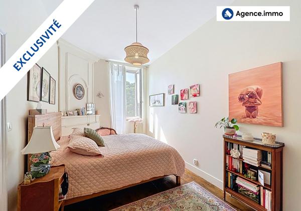 À vendre - Maison traditionnelle, 12 pièces située à Saint-Fort-sur-Gironde (17240)