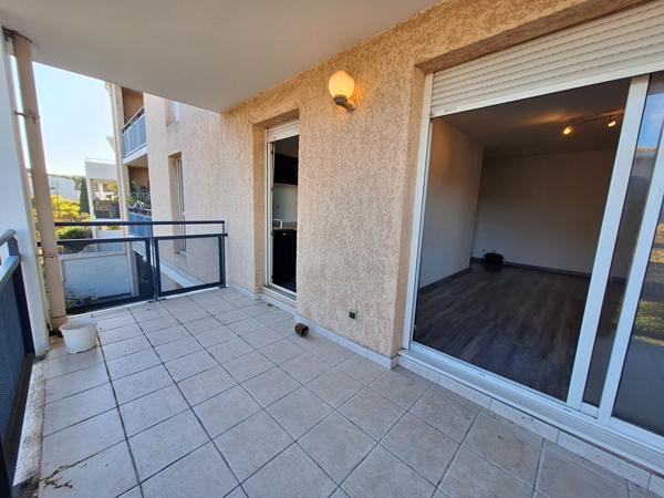 Appartement T2 avec terrasse et BOX à Aix La Duranne