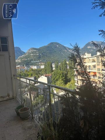 Appartement à vendre 2 pièces 61.38m² Grenoble (38000)
