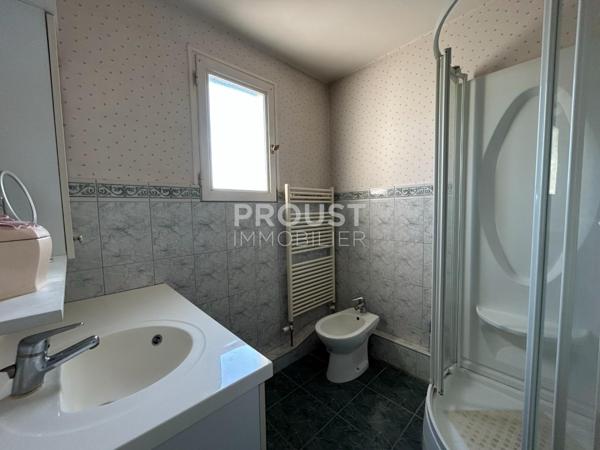 En exclusivité niort, secteur maif, pavillon avec 3 chambres, garage et jardin de 270 m²