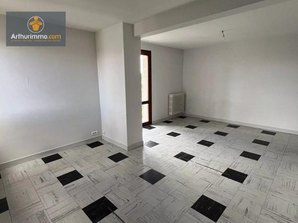 Vente                                                      Appartement
                        
                     3 pièces                      66 m2                     à Marmande