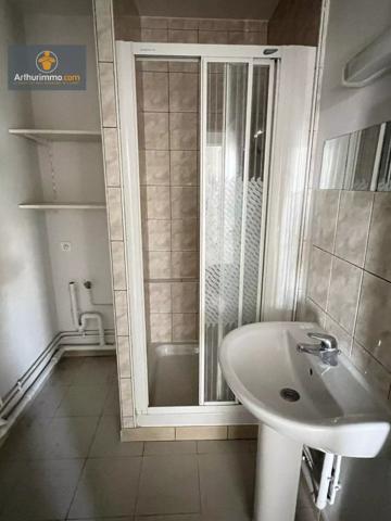 Vente                                                      Appartement
                        
                     3 pièces                      66 m2                     à Marmande