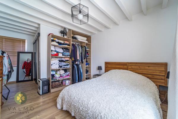 Maison
                                                                                                                                                                                                                                                                                                                        5 pièce(s)                                                                                                                                                                                                          3 chambre(s)                                                                                                                                                                                                          107  m²