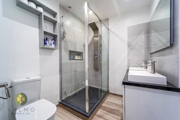 Maison
                                                                                                                                                                                                                                                                                                                        5 pièce(s)                                                                                                                                                                                                          3 chambre(s)                                                                                                                                                                                                          107  m²