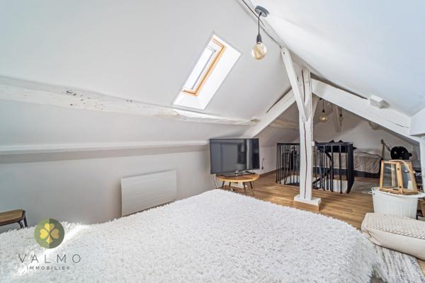 Maison
                                                                                                                                                                                                                                                                                                                        5 pièce(s)                                                                                                                                                                                                          3 chambre(s)                                                                                                                                                                                                          107  m²