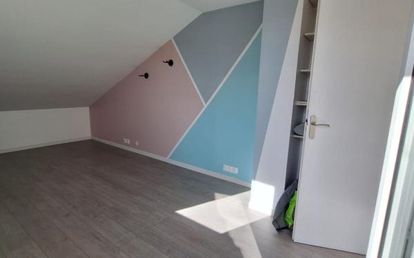 Appartement à louer    4 pièces •  Évry