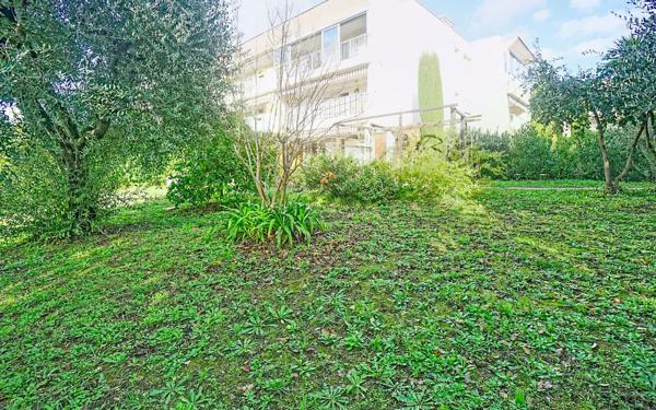 Appartement à vendre    3 pièces • 60 m2 Le Cannet