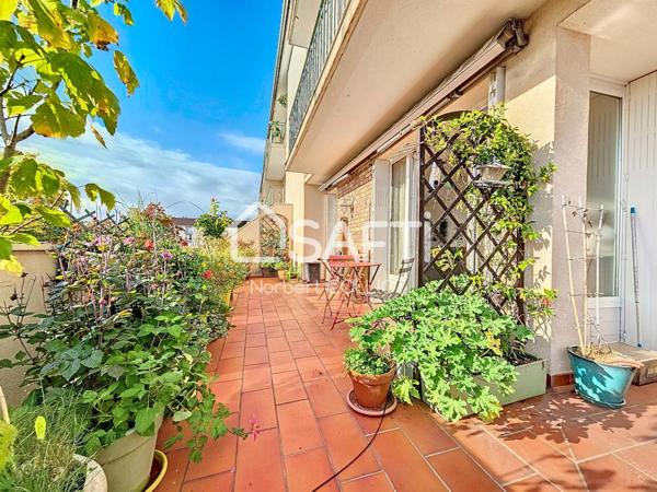 Maurepas 5P en plein centre ville avec terrasse