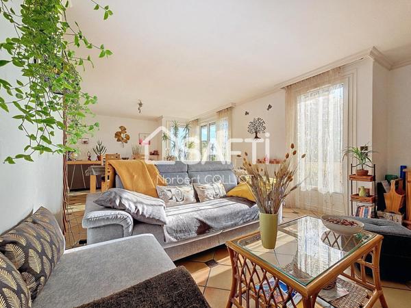 Maurepas 5P en plein centre ville avec terrasse