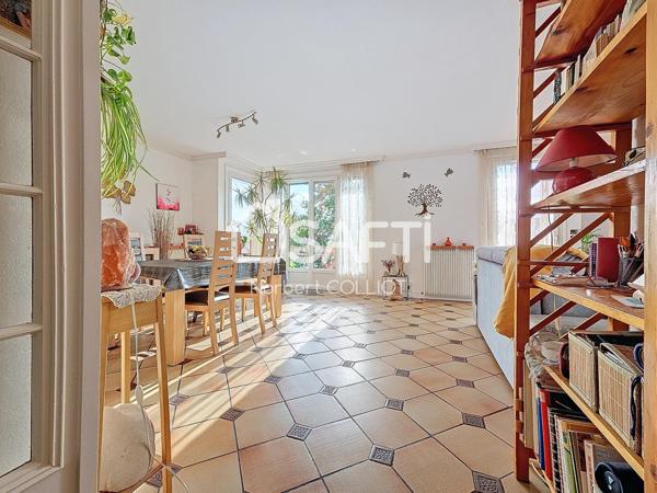 Maurepas 5P en plein centre ville avec terrasse