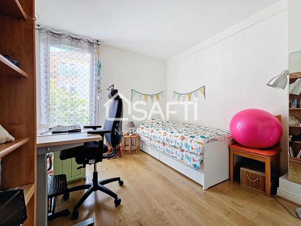 Maurepas 5P en plein centre ville avec terrasse