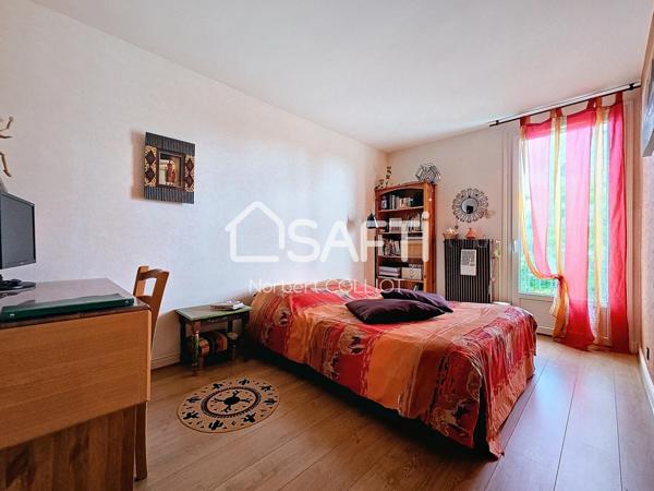 Maurepas 5P en plein centre ville avec terrasse