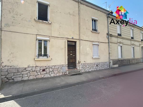 Roanne (42300) A VENDRE - IMMEUBLE DE 175M2 COMPOSÉ DE 4 LOGEMENTS DU T1BIS AU T5 EN DUPLEX ET UNE MAISONNETTE EN FOND DE COU