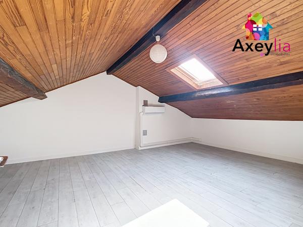 Roanne (42300) A VENDRE - IMMEUBLE DE 175M2 COMPOSÉ DE 4 LOGEMENTS DU T1BIS AU T5 EN DUPLEX ET UNE MAISONNETTE EN FOND DE COU