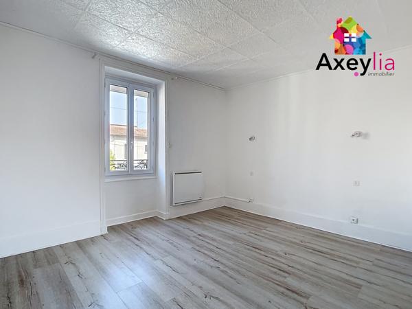 Roanne (42300) A VENDRE - IMMEUBLE DE 175M2 COMPOSÉ DE 4 LOGEMENTS DU T1BIS AU T5 EN DUPLEX ET UNE MAISONNETTE EN FOND DE COU