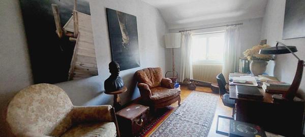 Opportunité rare : 3 logements + cour intérieure + dépendances – RULLY