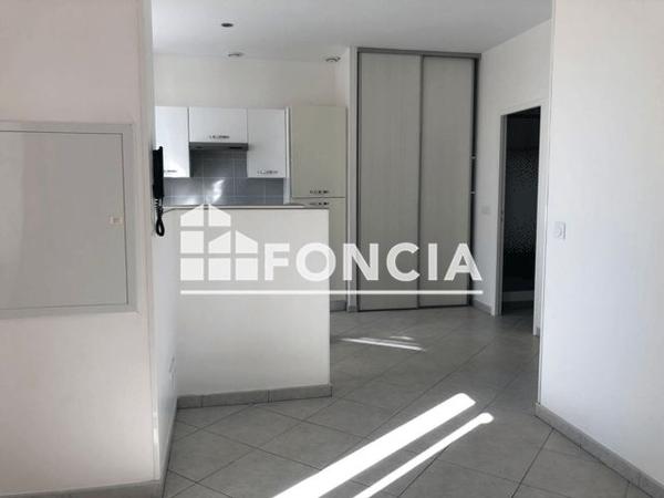 Location Appartement 2 pièces 35.6 m² - 15 BOULEVARD NEUF Marseille 13013