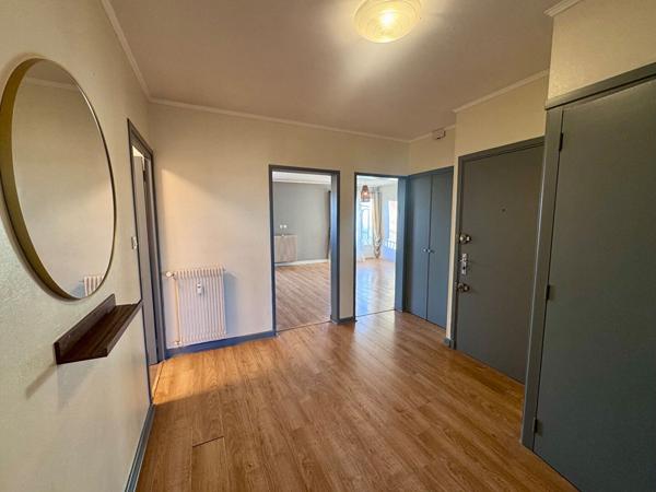 Appartement Pont Du Chateau 3 pièce(s)