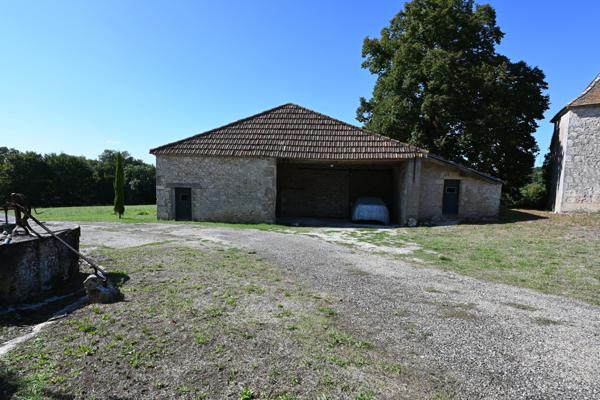 Saint-Amans-du-Pech (82150) Magnifique maison dans le village avec vue et piscine