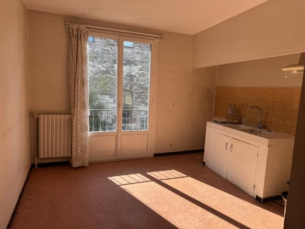 Villeneuve-lès-Avignon (30400) Maison avec jardin dans le centre historique