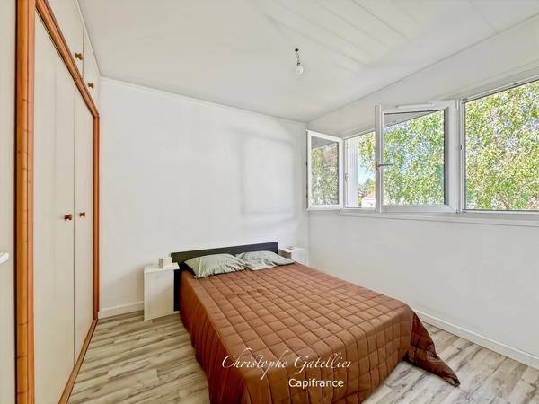 Villepreux – Quartier de la Haie Bergerie – Maison familiale de 85 m² avec jardin, garage et pompe à chaleur