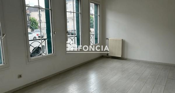 Location Studio 29.85 m² - Courdimanche 95800