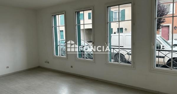 Location Studio 29.85 m² - Courdimanche 95800
