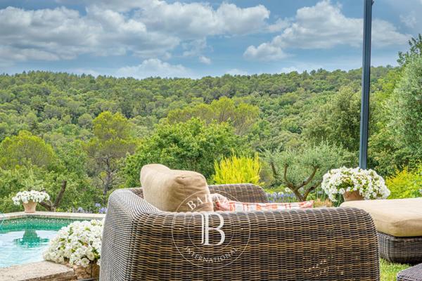 Valbonne, Villa 5 Chambres -  280 m² à vendre
