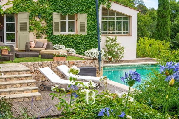 Valbonne, Villa 5 Chambres -  280 m² à vendre