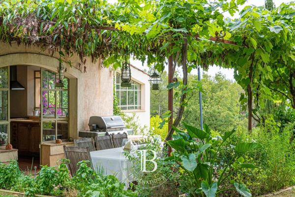 Valbonne, Villa 5 Chambres -  280 m² à vendre