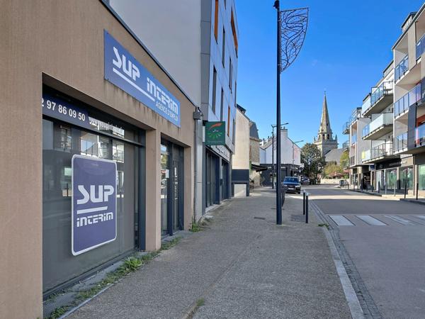 PLOEMEUR – Local commercial en hyper-centre