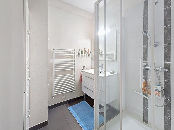 Appartement Tours 3 pièces 73m2 proche gare TGV, commerces, écoles, tram