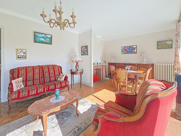 Appartement Tours 3 pièces 73m2 proche gare TGV, commerces, écoles, tram