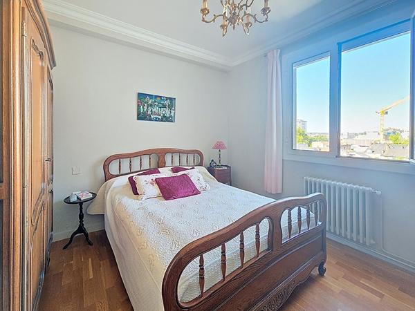Appartement Tours 3 pièces 73m2 proche gare TGV, commerces, écoles, tram