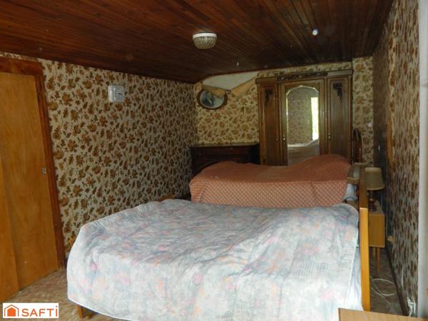 Appartement duplex de 128M² avec dépendance de 40M² et cour privative