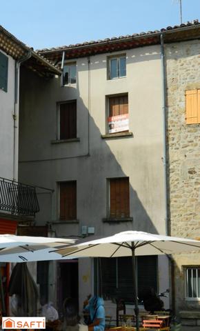 Appartement duplex de 128M² avec dépendance de 40M² et cour privative