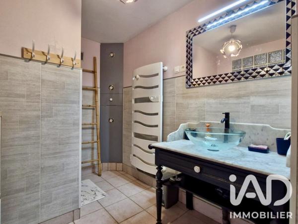 Maison à vendre 7 pièces 192,41 m² Chinon