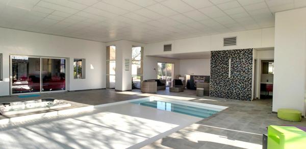 Maison à vendre    9 pièces • 363,08 m2 Genlis