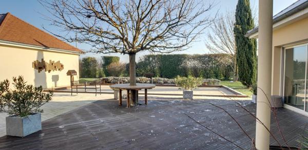 Maison à vendre    9 pièces • 363,08 m2 Genlis