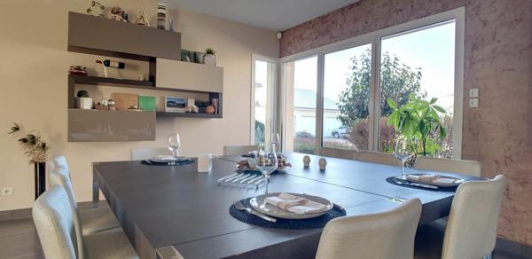 Maison à vendre    9 pièces • 363,08 m2 Genlis