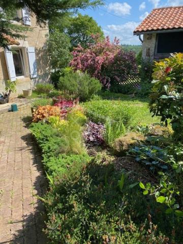 Belle maison de caractère sur 3 hect avec étangs