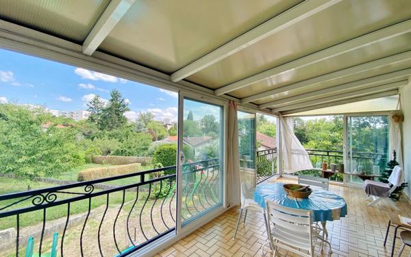 Maison à vendre    5 pièces • 121,46 m2 Sainte-Foy-lès-Lyon