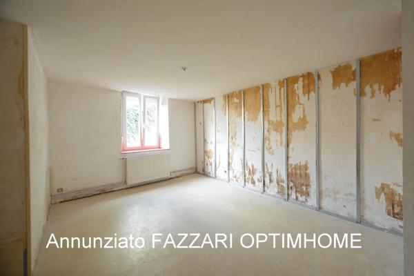 🏛 À VENDRE EN EXCLUSIVITÉ, proche Belgique et Luxembourg, un Immeuble de trois appartements situés à STENAY (55), 255 M² habitables, Idéal investisseur ou résidence principale avec revenus locatifs !